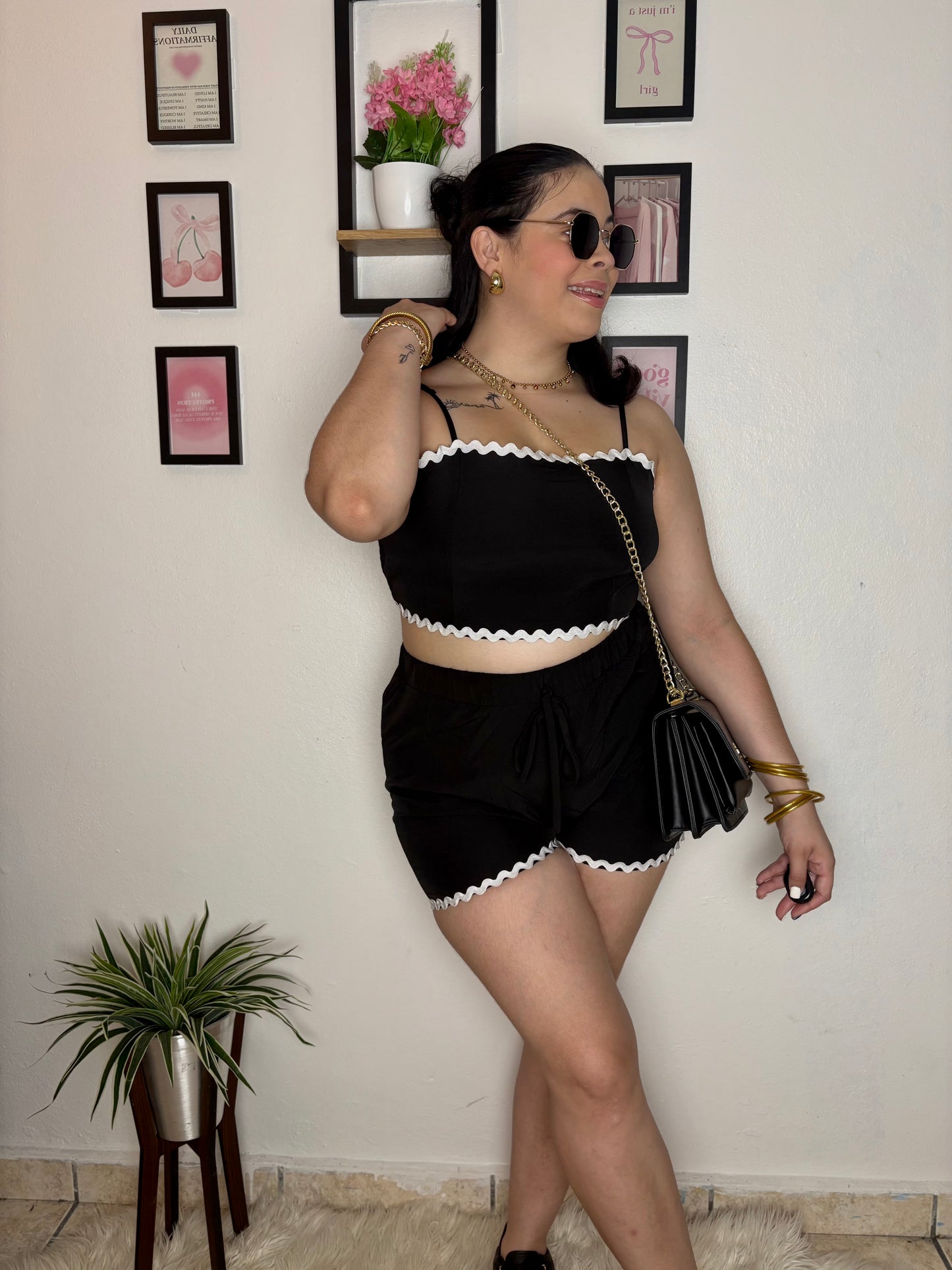 Black & White Trio